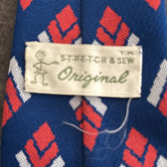 Vintage wide tie. - Picture 2 of 3